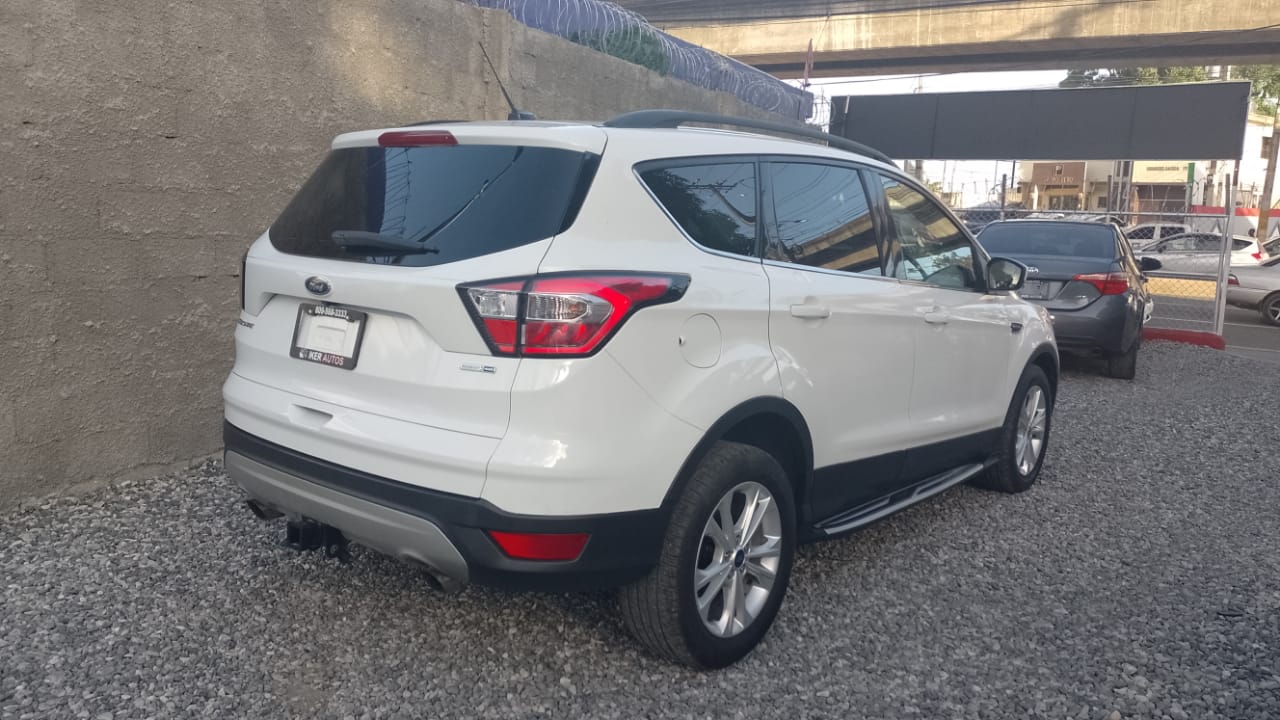 Ford Escape Sel Ecoboost En Santo Domingo Norte