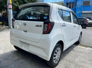 Daihatsu Mira Básico