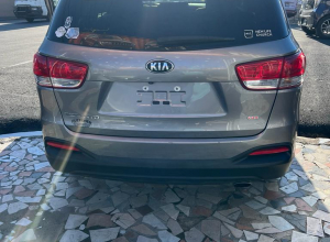 Kia Sorento LX