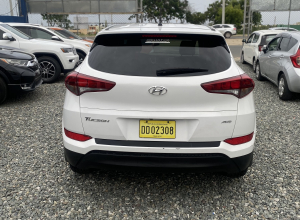 Hyundai Tucson SE