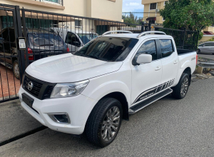 Nissan Frontier LE