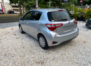 Toyota Vitz Básico