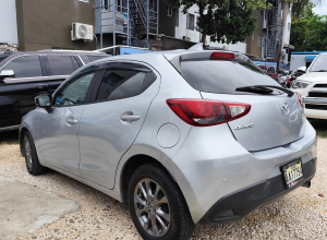 Mazda Demio Básico