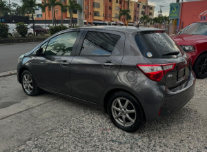 Toyota Vitz Básico