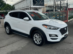 Hyundai Tucson SE