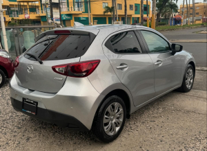 Mazda Demio Básico