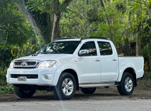 Toyota Hilux SRV