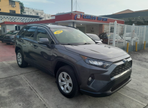 Toyota RAV4 LE