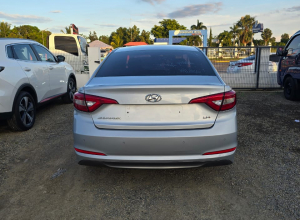 Hyundai Sonata LF