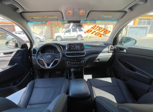 Hyundai Tucson SE