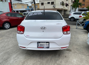 Hyundai Accent Básico