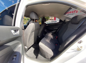 Hyundai Accent Básico