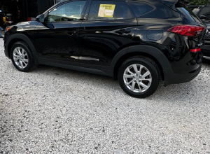 Hyundai Tucson SE