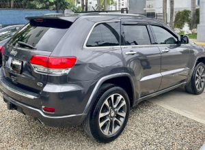 Jeep Grand Cherokee Overland