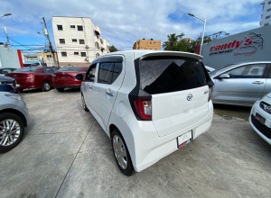 Daihatsu Mira Básico