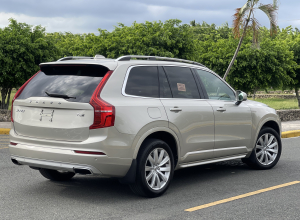 Volvo XC 90 T6 Momentum