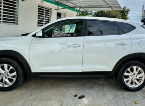 Hyundai Tucson SE