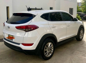 Hyundai Tucson SE