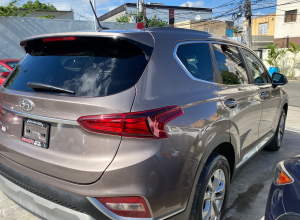 Hyundai Santa Fe SE