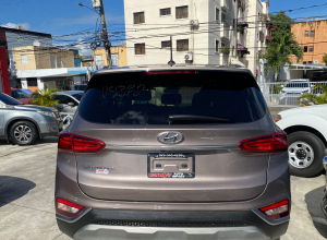 Hyundai Santa Fe SE