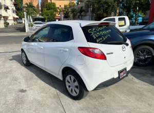 Mazda Demio Básico