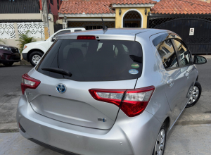Toyota Vitz Básico