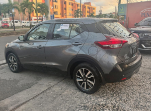 Nissan Kicks S