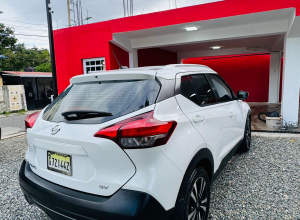 Nissan Kicks SV