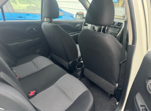 Nissan March Básico