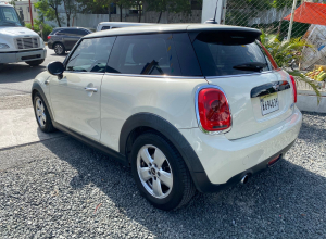 MINI Cooper Básico