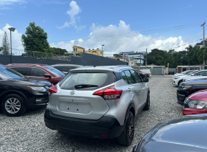Nissan Kicks S