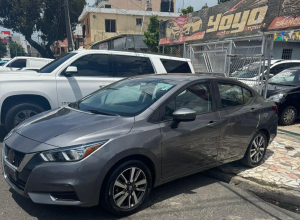Nissan Versa SV