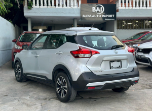 Nissan Kicks SV