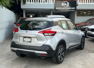 Nissan Kicks SV
