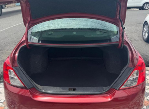 Nissan Versa Básico