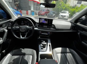 Audi Q5 Select