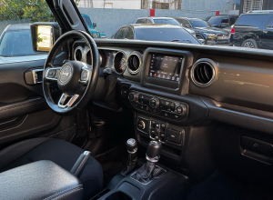 Jeep Wrangler Sahara Unlimited