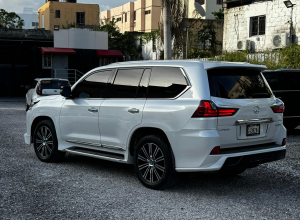 Lexus LX 570