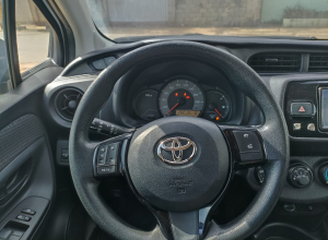 Toyota Vitz Básico