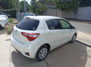 Toyota Vitz Básico