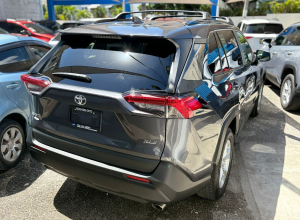 Toyota RAV4 XLE