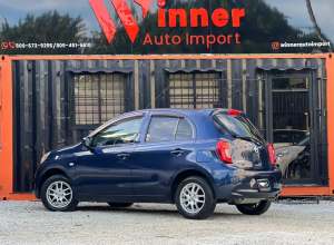 Nissan March Básico