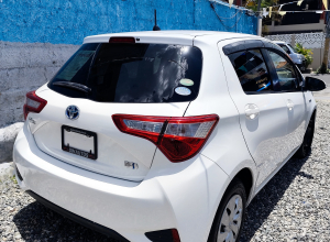 Toyota Vitz Básico