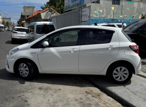 Toyota Vitz Básico