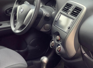 Nissan March Básico