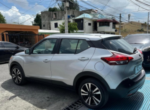 Nissan Kicks SV
