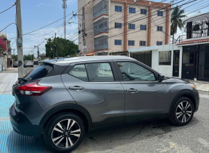 Nissan Kicks SV