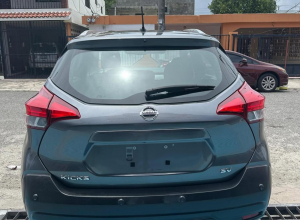 Nissan Kicks SV