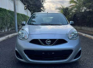 Nissan March Básico