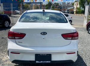Kia Rio EX